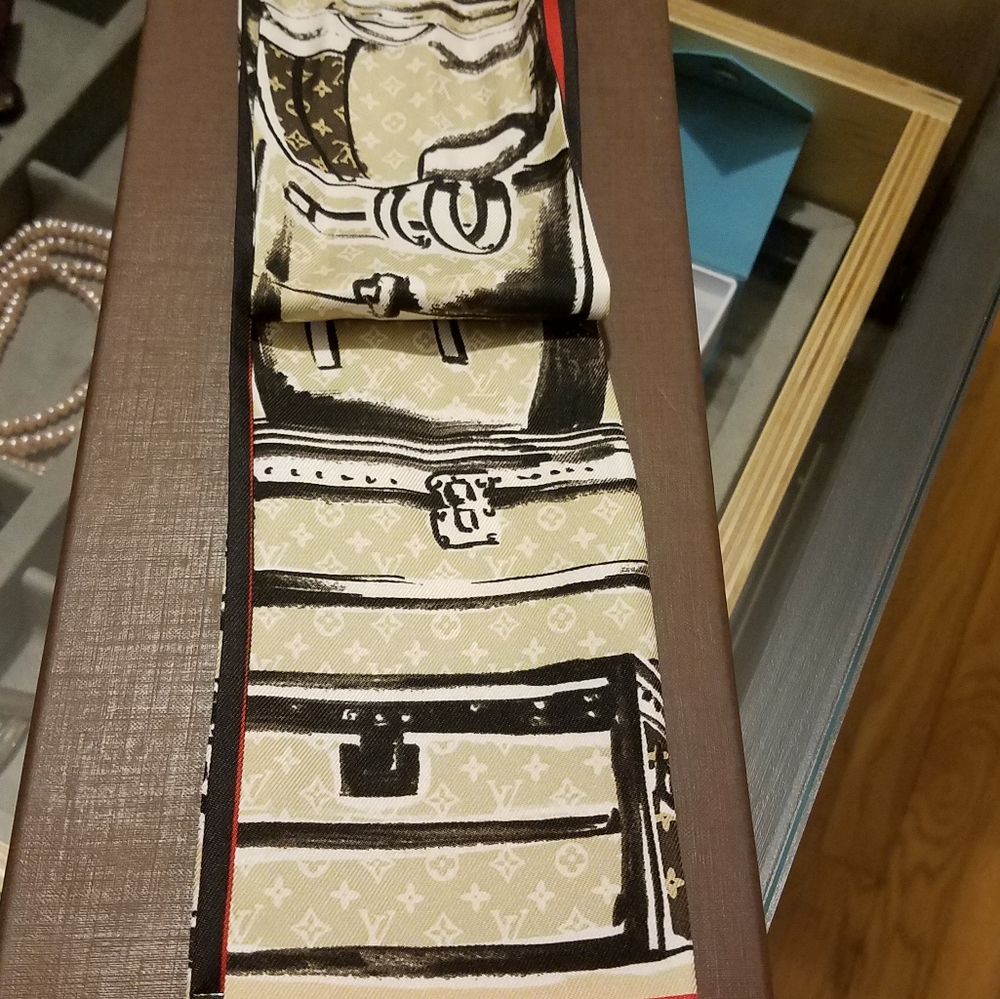 Louis vuitton trunks bandeau - red